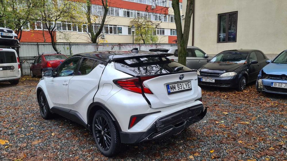 Toyota CH-R 2022, 2.0 hibrid, km 12144, detalii pe autoavariat-ro