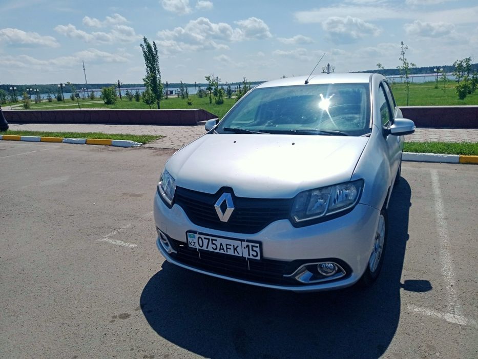 Продаю авто Рено Логан 2