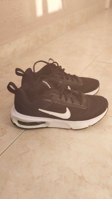 Маратонки Nike 35,5