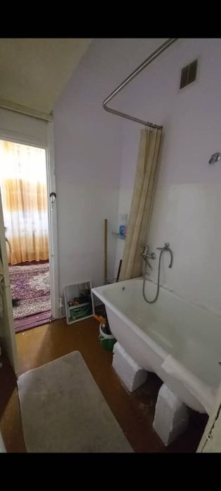 Прадаетса 1 комнатная (сделана 2х ) квартира