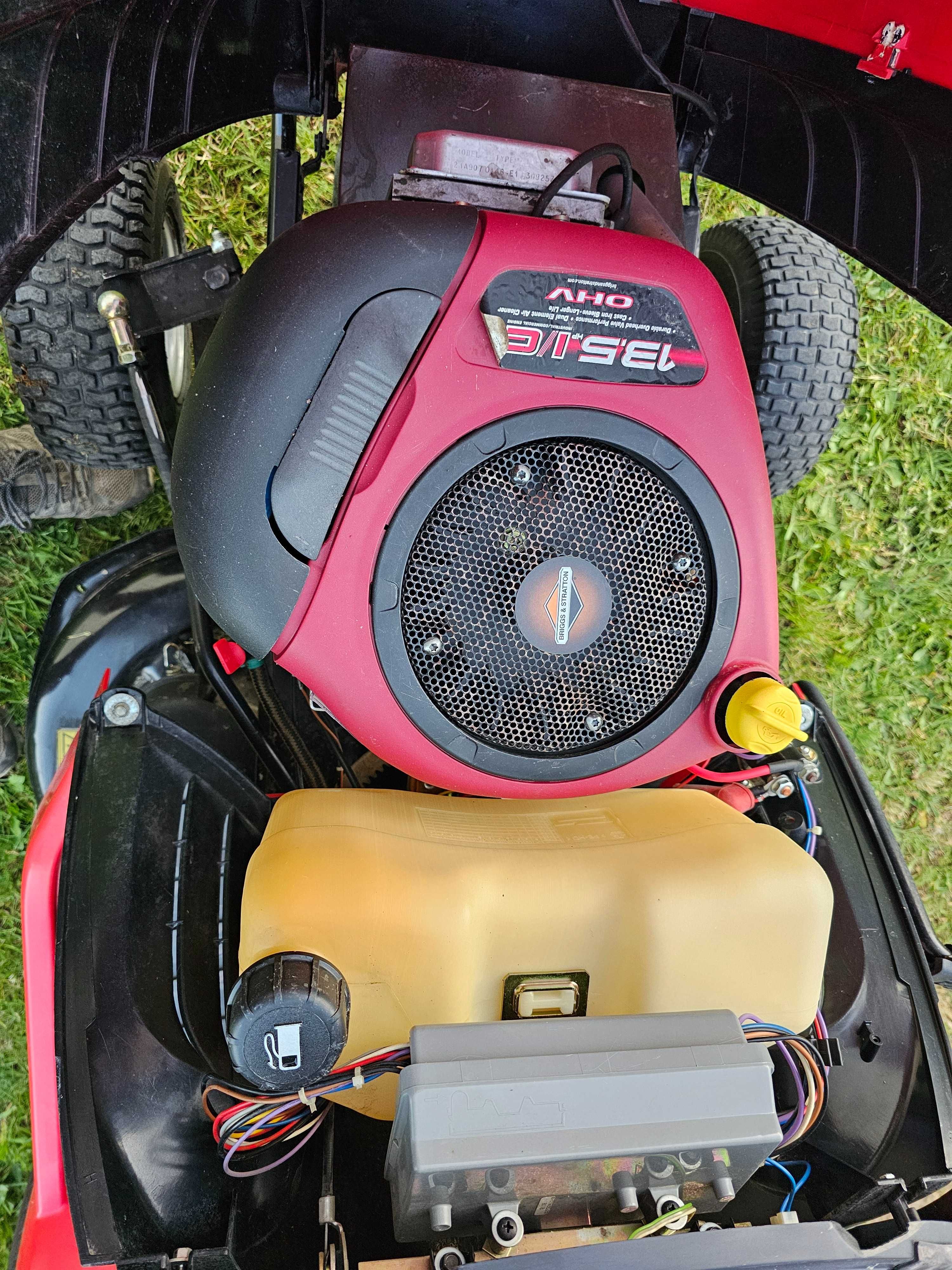 Тракторна Косачка Briggs&Stratton/EFCO ITALY.  ПЕРФЕКТНА.