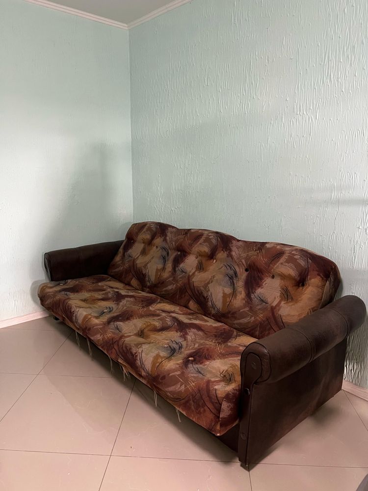 Продам диван и 2 кресла