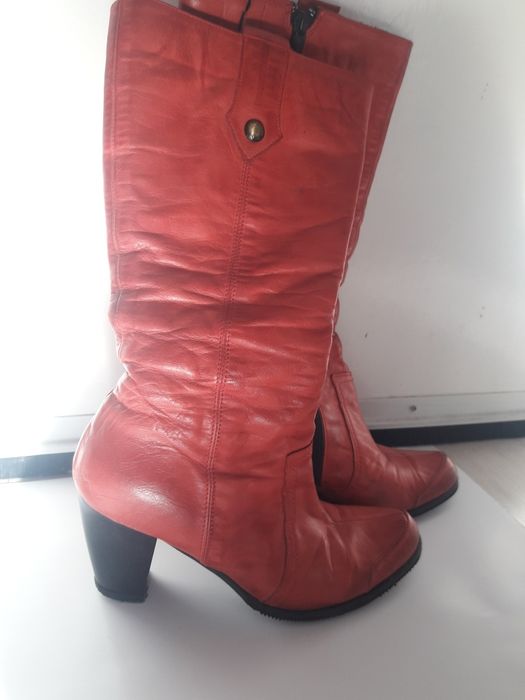 Червени ботуши естествена кожа, 36 номер, произведени в гр. Пещера