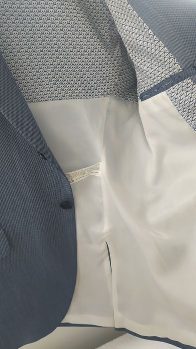 Vând sacou bărbat firma Zara