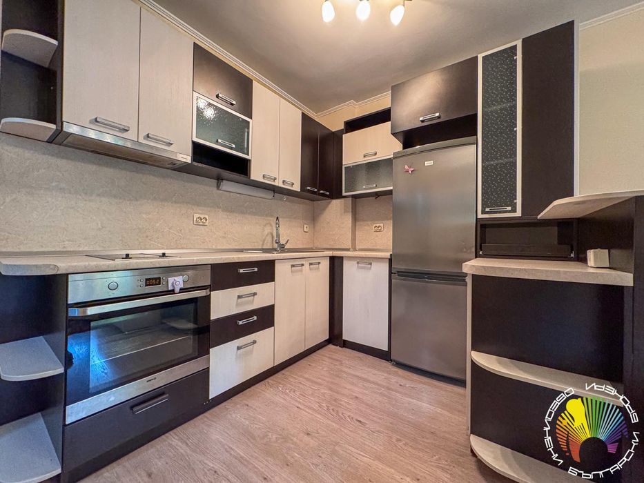 Продава се Тристаен апартамент в Бургас, Лазур - 83 кв.м за 2398 €/кв.м - Снимка #7