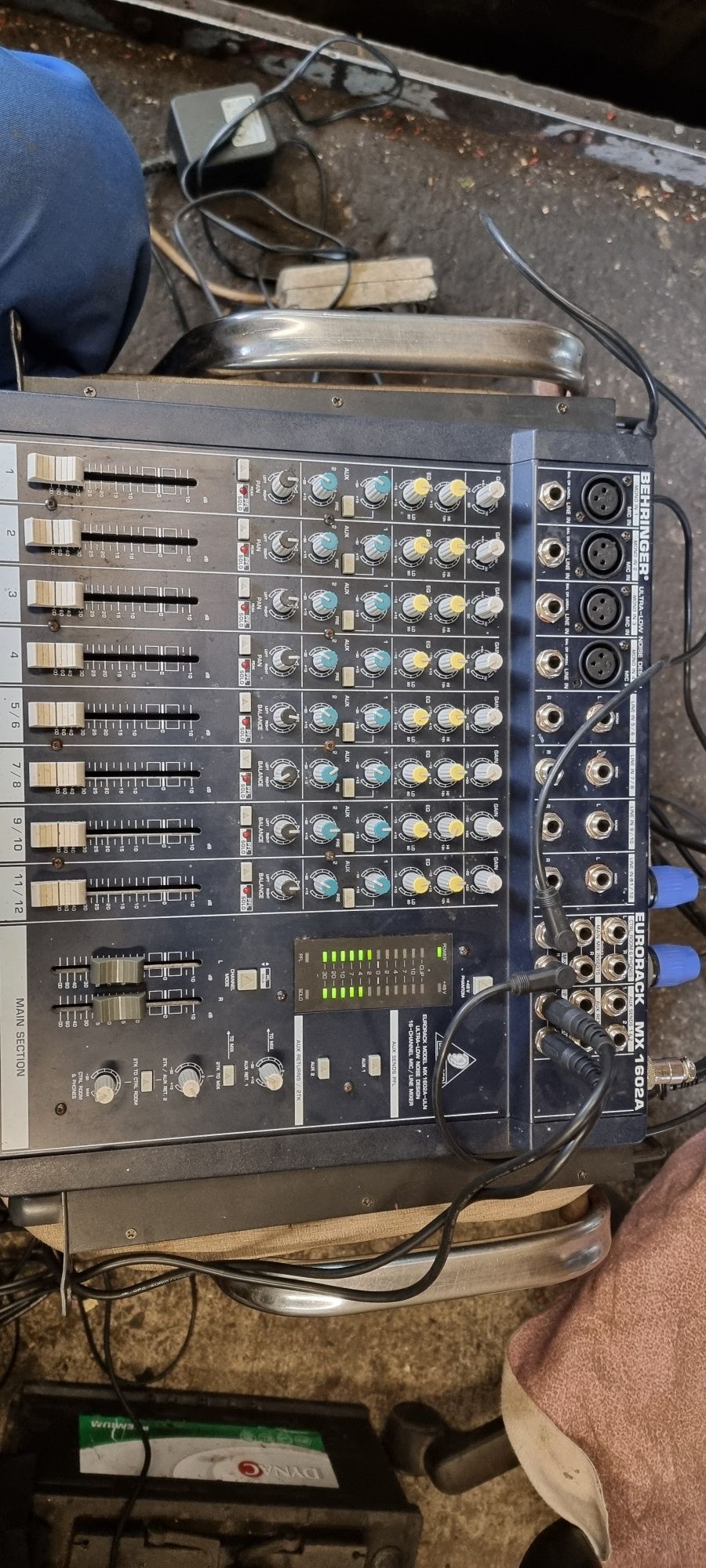 Mixer behringer eurorack mx 1602a