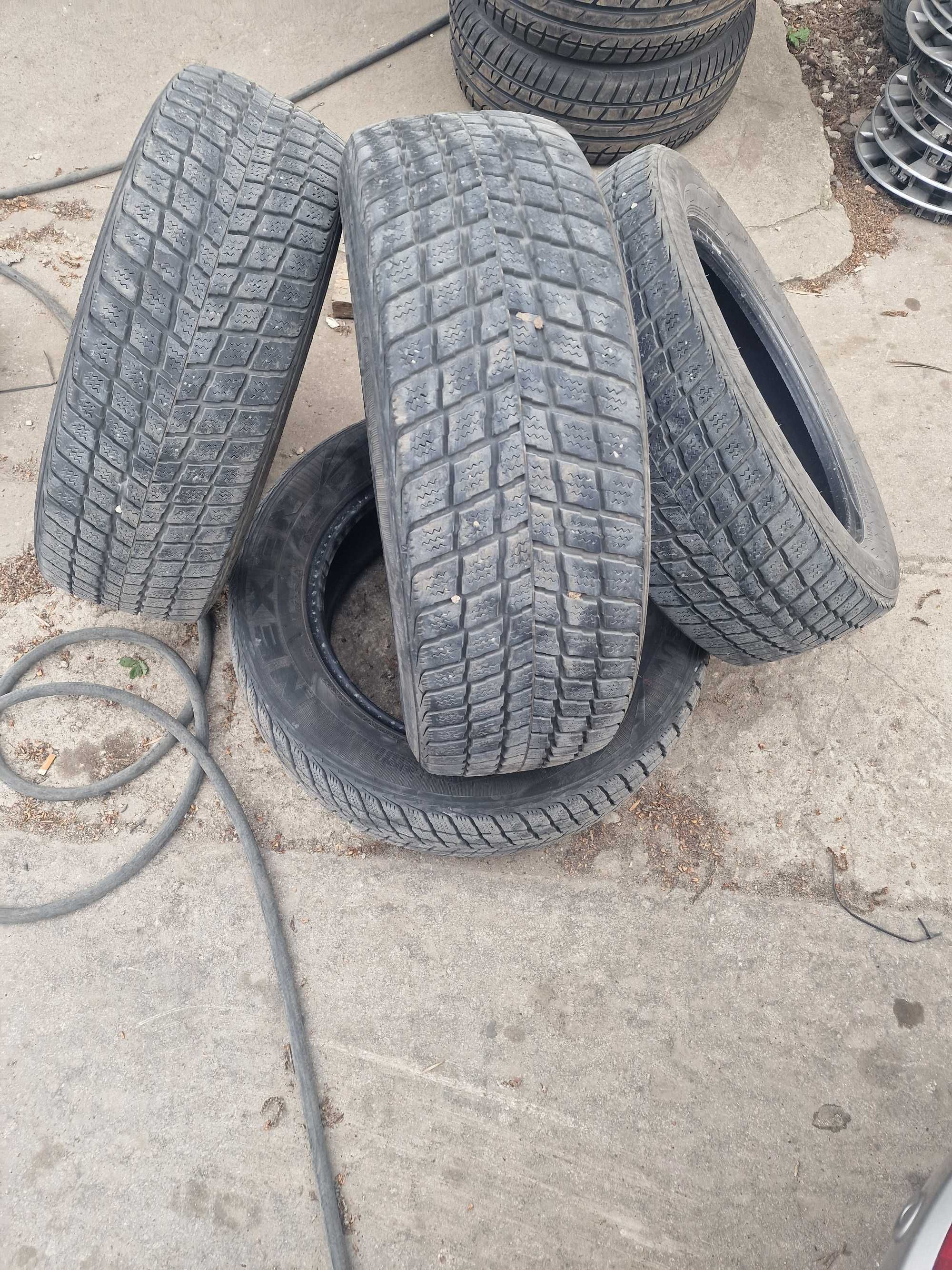 Зимни гуми Nexen за джип 225х60 r17