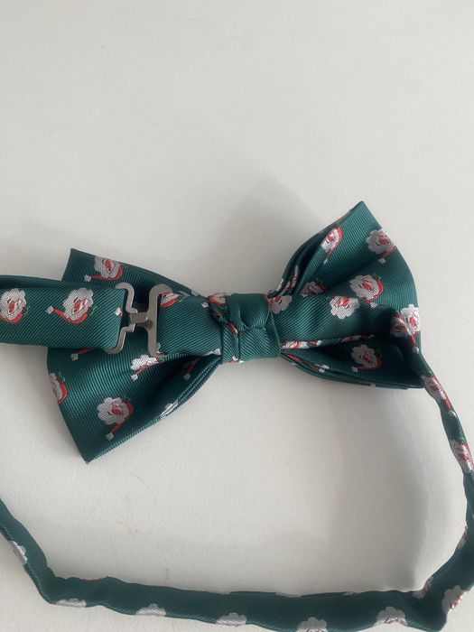 Коледна папийонка