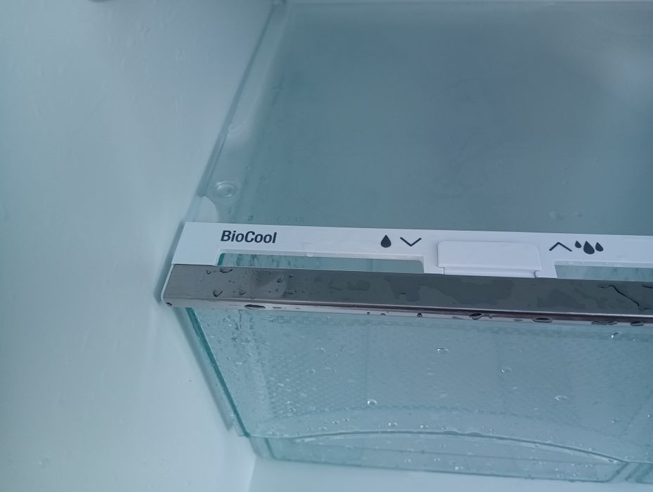 Като нов малък хладилник с камера за вграждане Liebherr 2 год.Гаранция