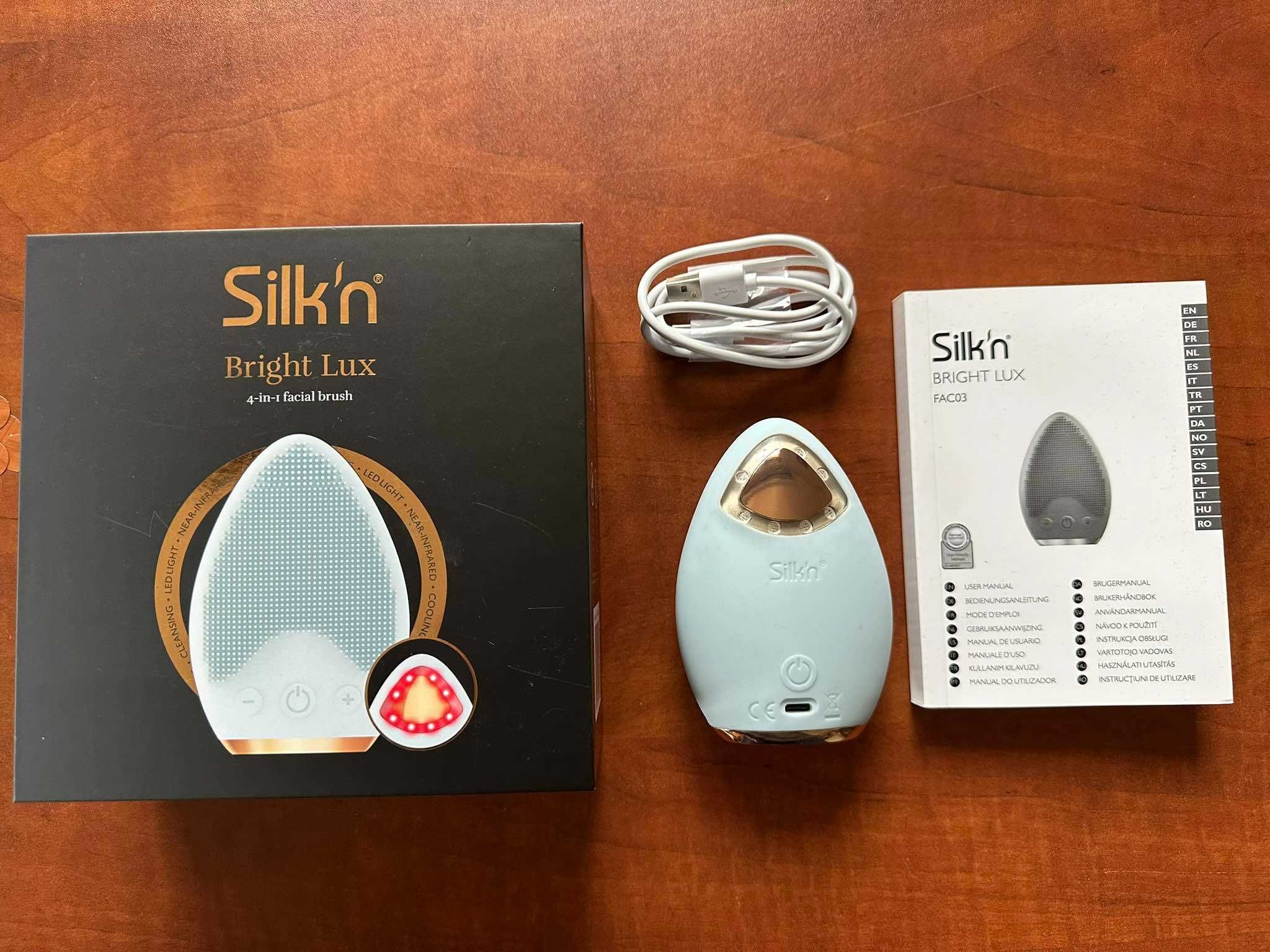 Silkn Bright Lux четка за почистване на кожата на лицето 4 в 1
