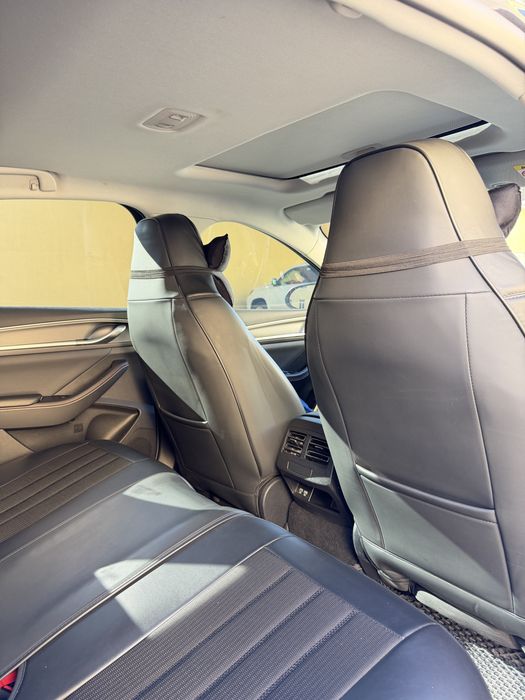 Chazor BYD salondan olingan