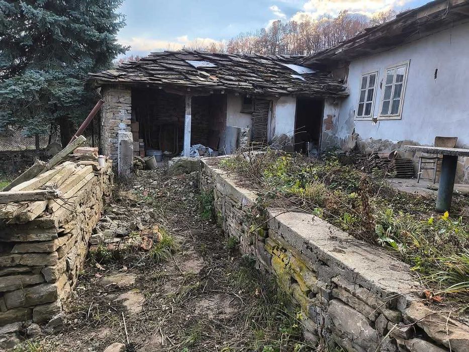 Продава се Къща в с. Кози рог, Област Габрово - 190 кв.м за 118 €/кв.м - Снимка #2