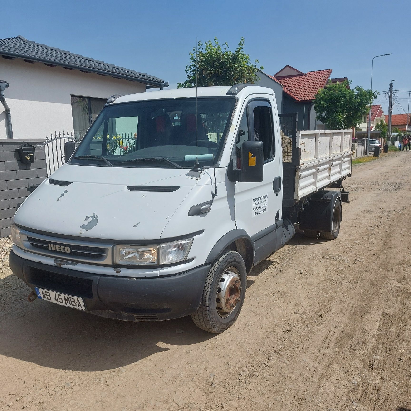 Vănd Iveco 6,5 tone  detarat ,se conduce cu categoria B