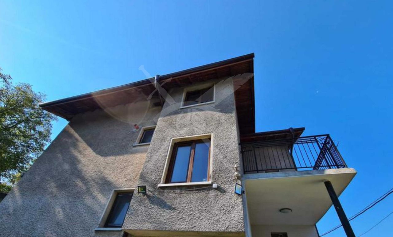 Продава се Къща в с. Владая, Област София-град - 220 кв.м за 1591 €/кв.м - Снимка #6