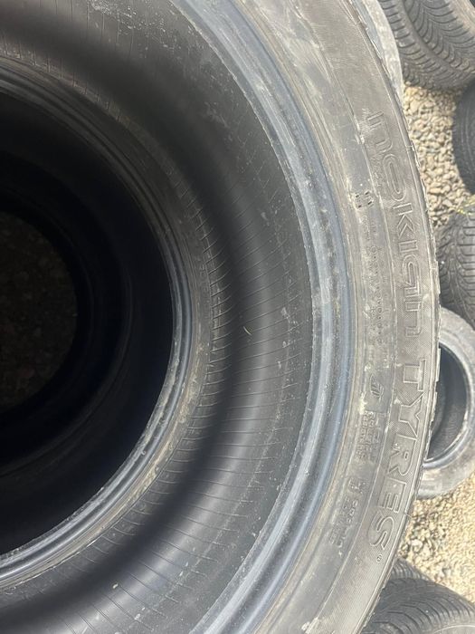 275/45 r21 de iarna 4 buc f f bune NOKIAN