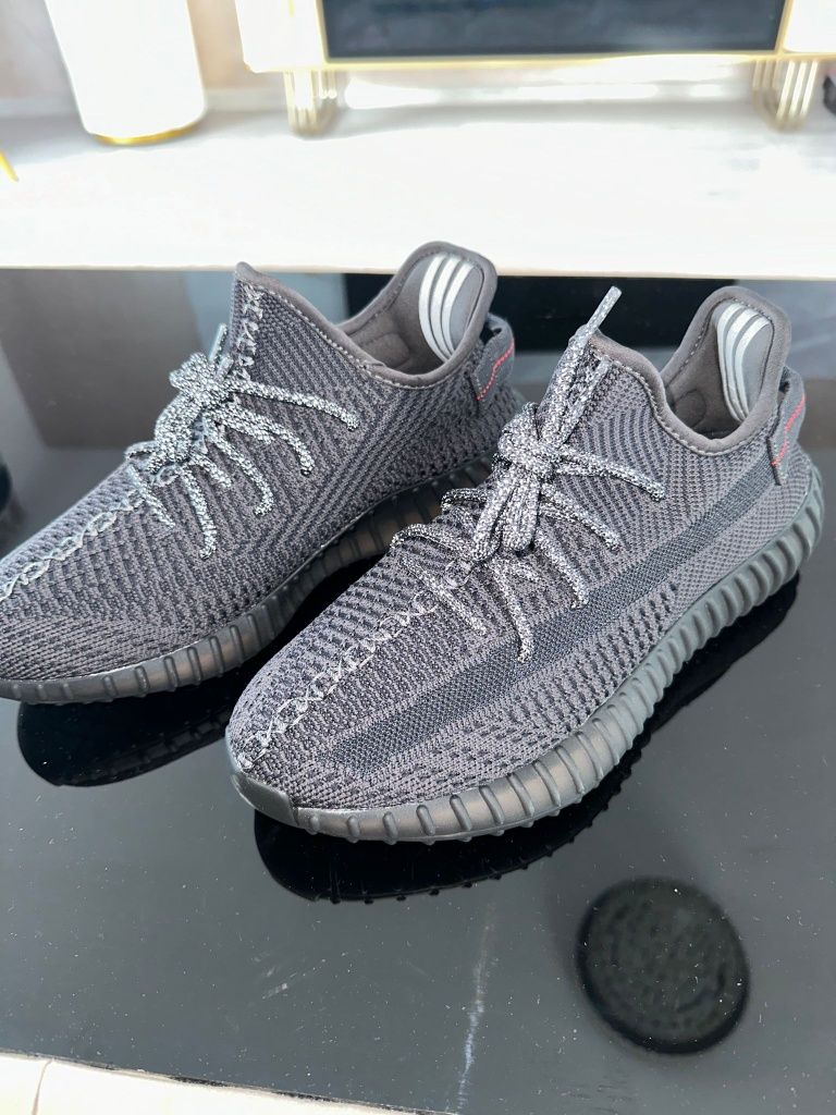 Adidasi premium Yeezy sireturi reflectorizante, gri sobolan - China