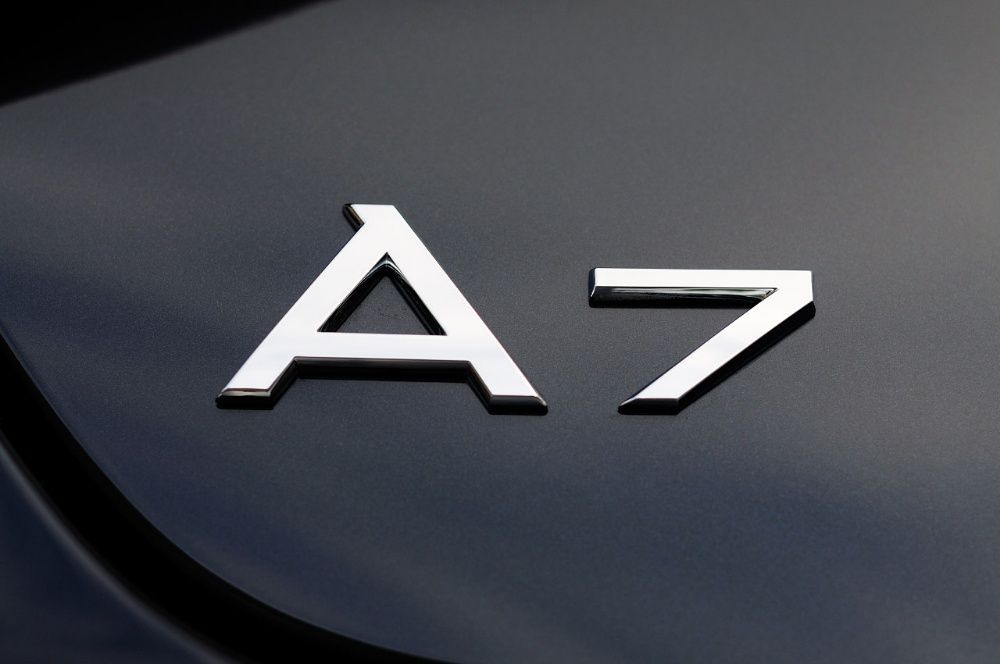 Emblema Audi A3,A4,A5,A6L,A7,A8L,Q2,Q3,Q5,Q7,Q8