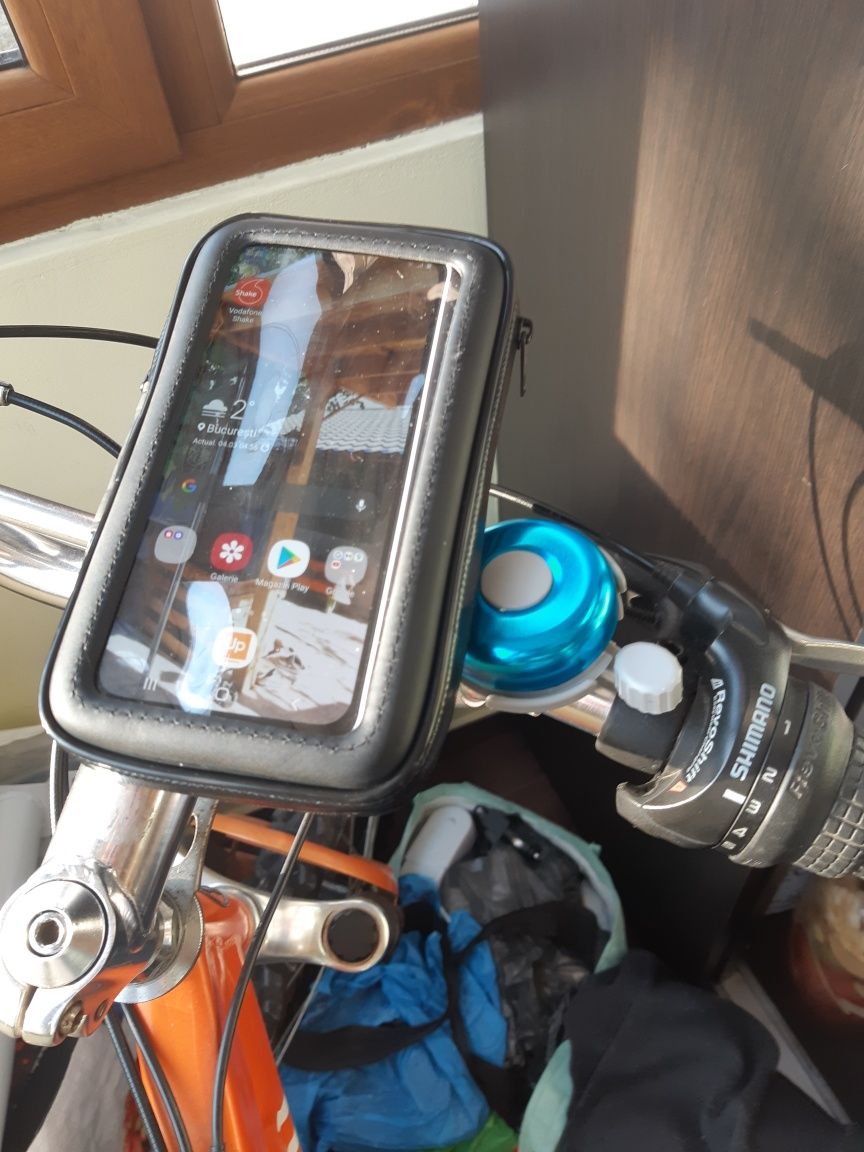 Suport telefon husa protectie apă, cand plouă  pentru bicicletă