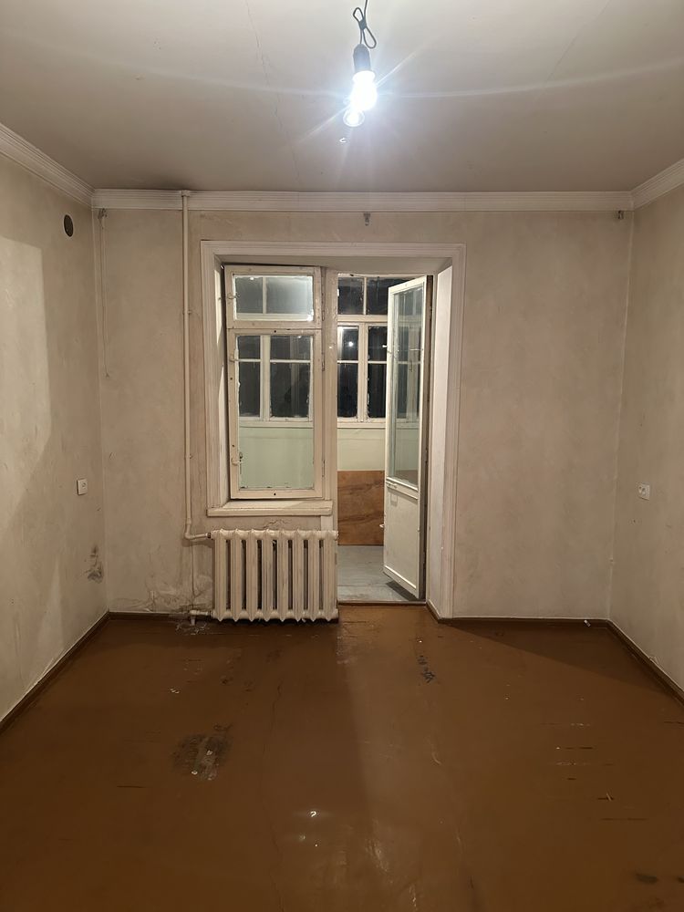 Продам ул. Абая Джангох  3/1/5 бал 2,20х7 кирпич