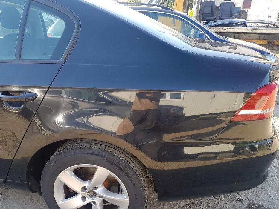 Aripa Stanga Spate VW Passat B7 Berlina / Sedan 2010 - 2015 Cod Culoare LC9X