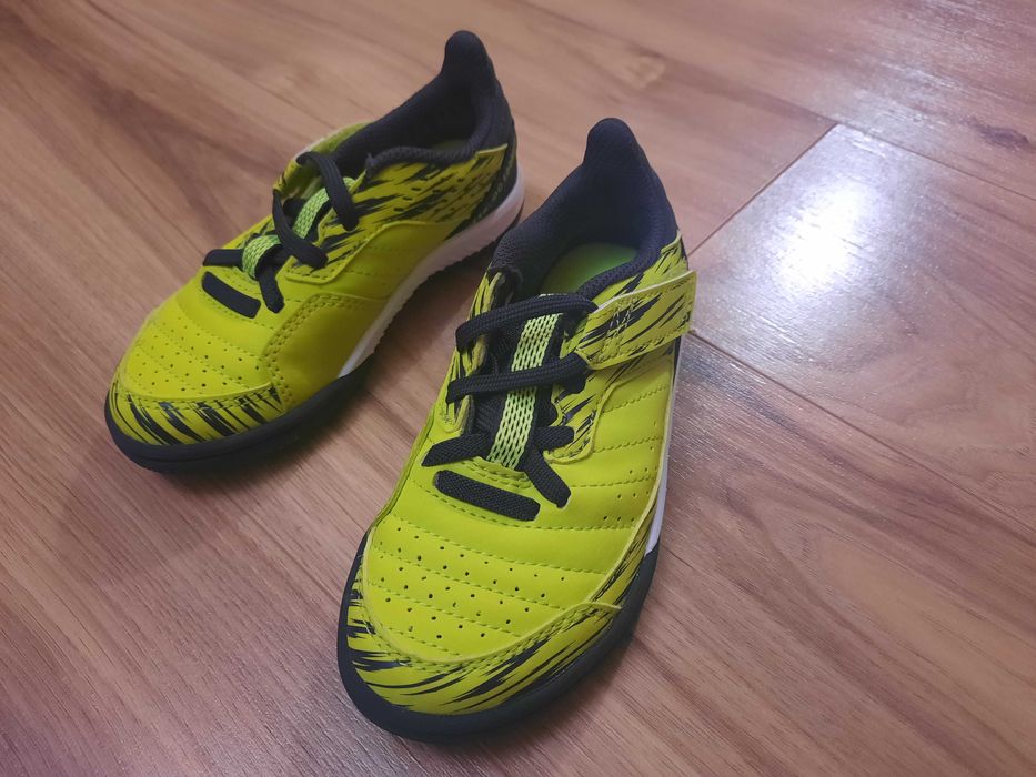 детски обувки за футзал-28n-нови