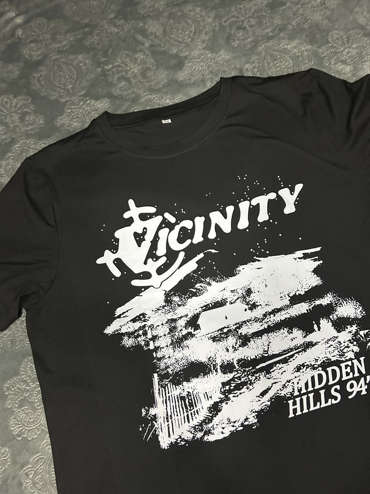 Vicinity тениска