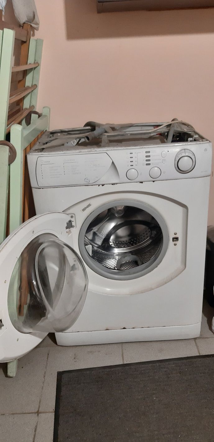 Продам стиральную машину.