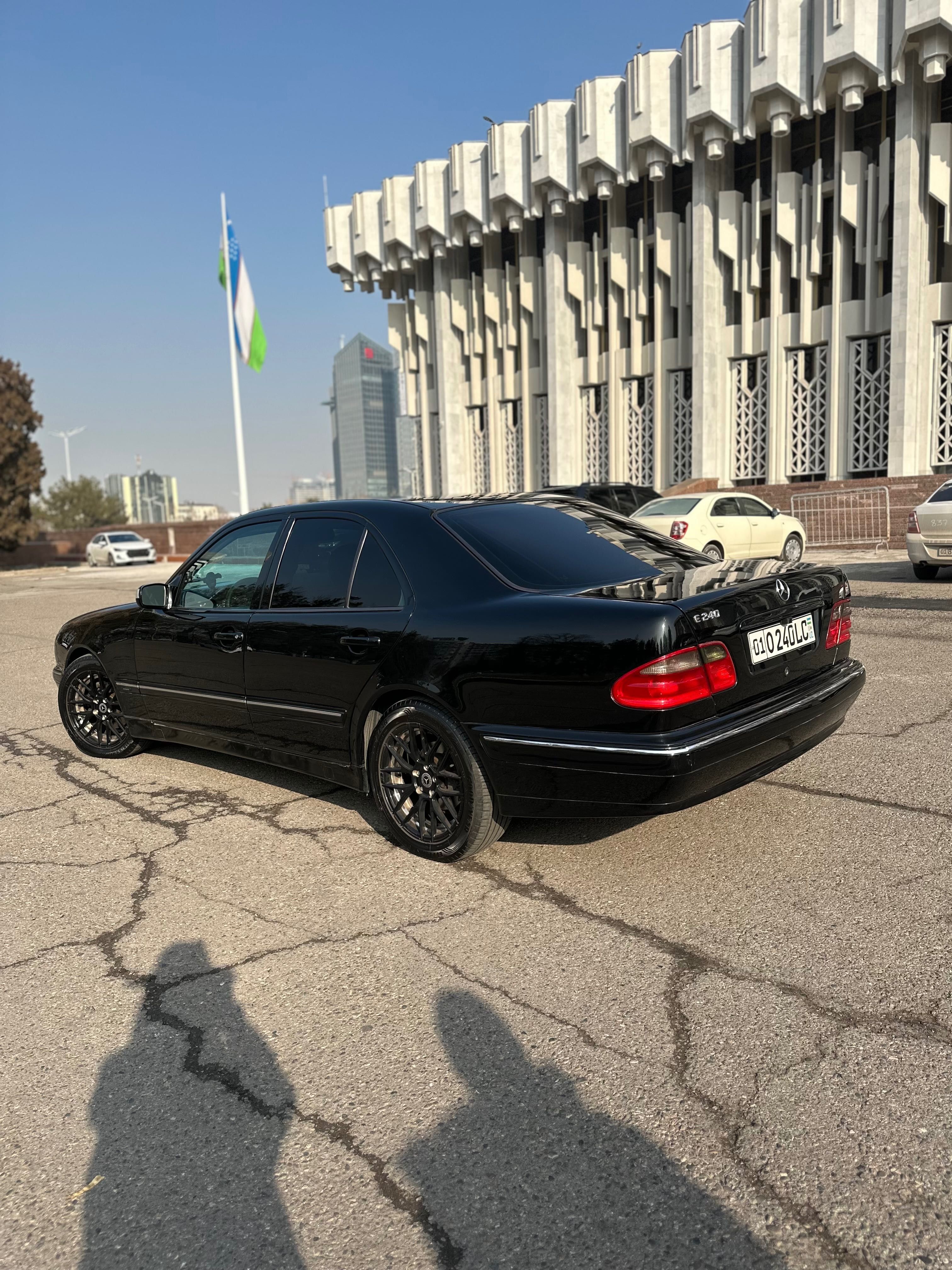 Mercedes Benz w210 Рест, срочно!.