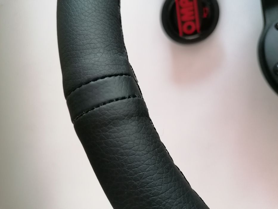 Волан кожен спортен ОМП черен 35см OMP