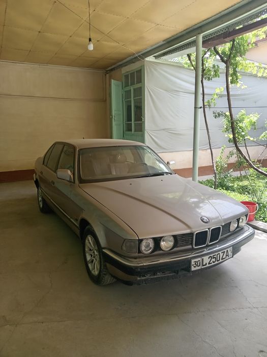 Продам бмв 7 серии е 32