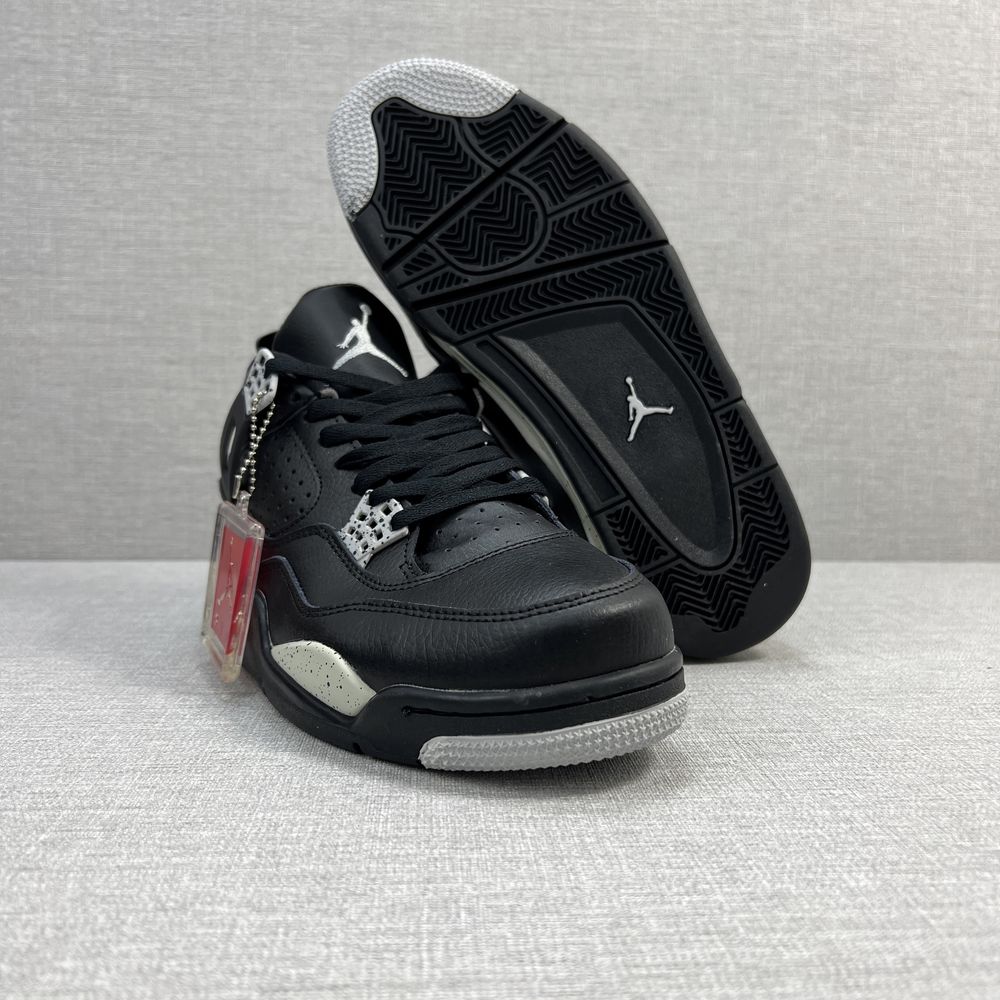 Air Jordan 4 Retro Black Oreo -41