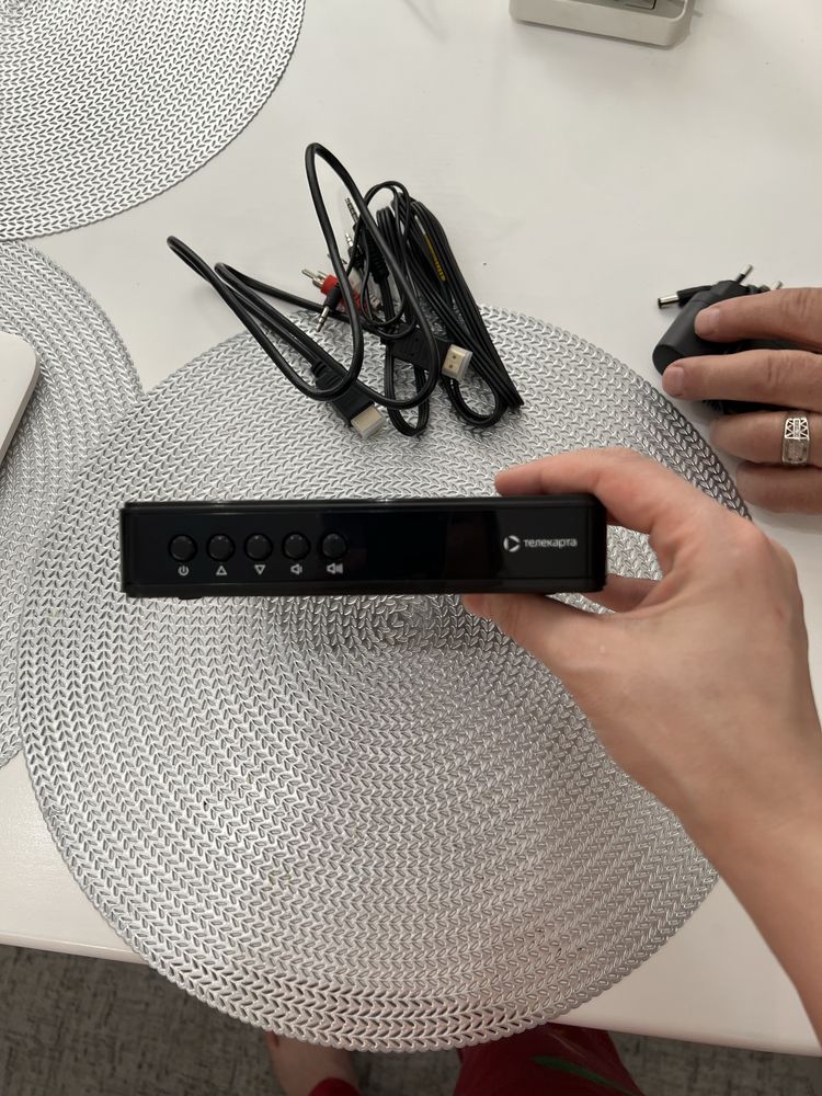 Приемник EVO 9 HD - спутниковая телекарта с пультом управления
