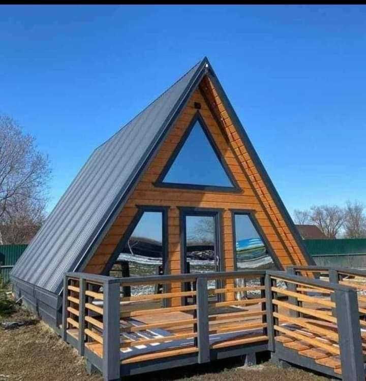 Casa si Cabana stil A-Frame pe structura de lemn