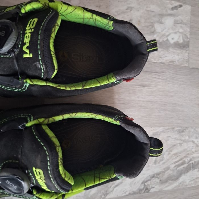 Bocanci de lucru cu bombeu Sievi închidere rapidă sistem Boa nr 47