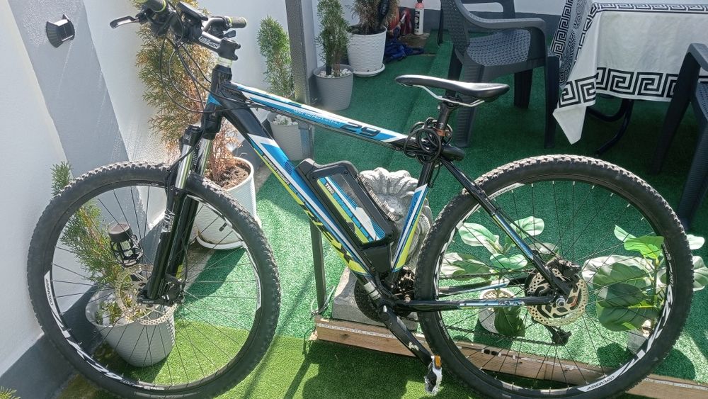 Vând bicicleta electrică