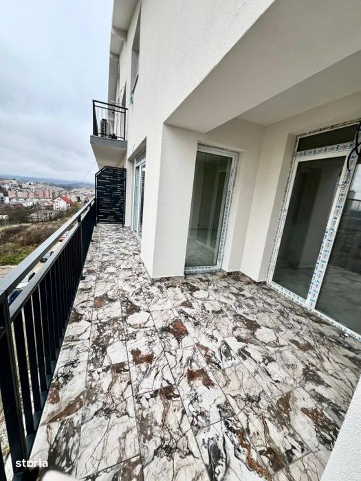 Apartament panoramic 3 camere | 83 mp utili | Terasa + balcon | Dubla