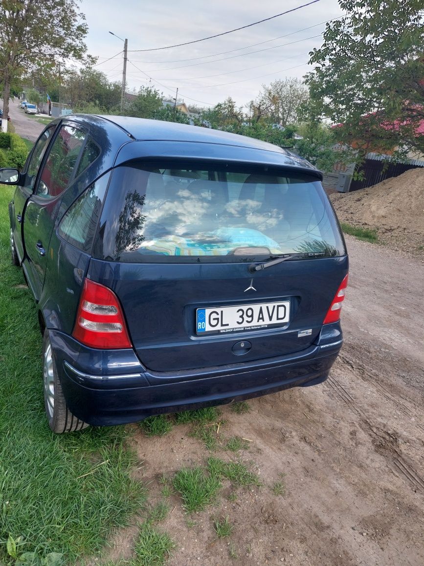 Vând Mercedes A 140