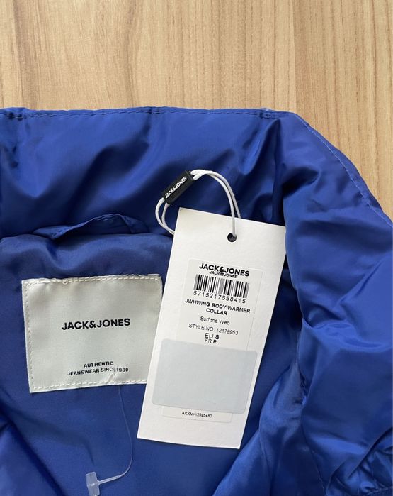 JACK & JONES / Нов мъжки елек/грейка S/M