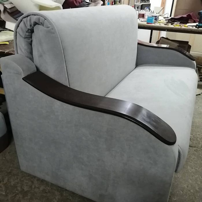 Абсолютно качественная перетяжка, изготовление мягкой мебели.