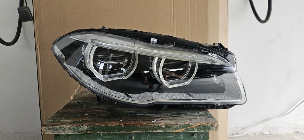 Оригинален Десен фар за BMW F10 F11 LCI Фейслифт LED Adaptive