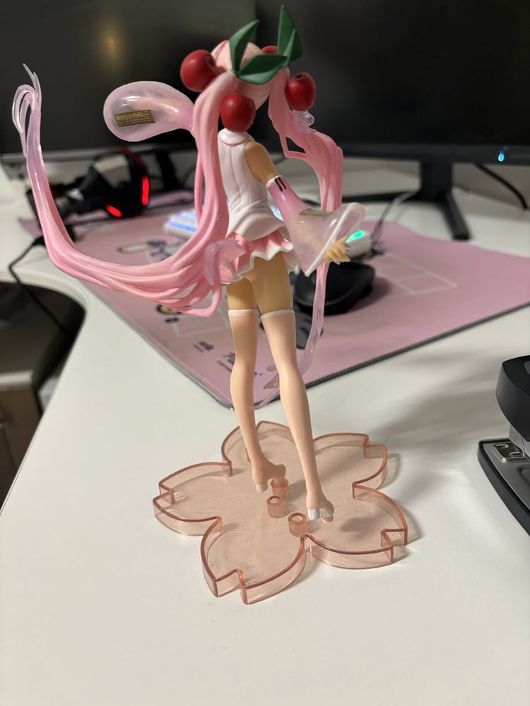 Figurina Anime Vocaloid Sakura Hatsune Miku