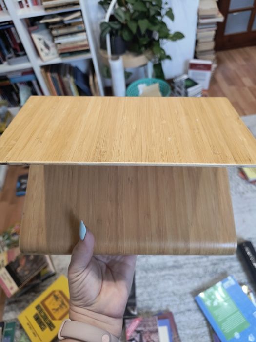 Suporturi de tablete, telefoane, telecomenzi etc . Suporturi Ikea