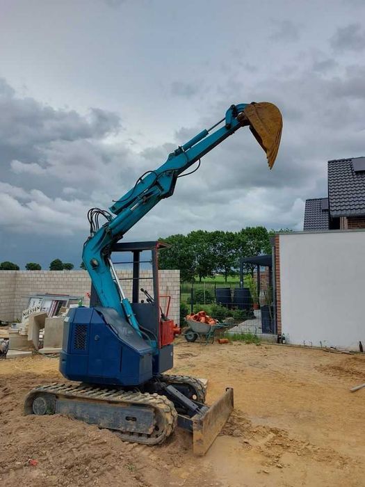 Lucrări mini escavator