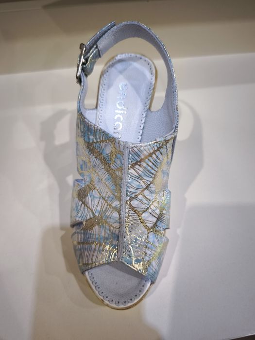 НОВИ - Дамски сандали - естествена кожа