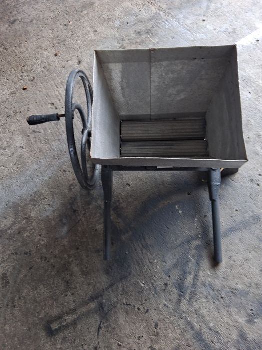 De vânzare zdrobitor pentru struguri