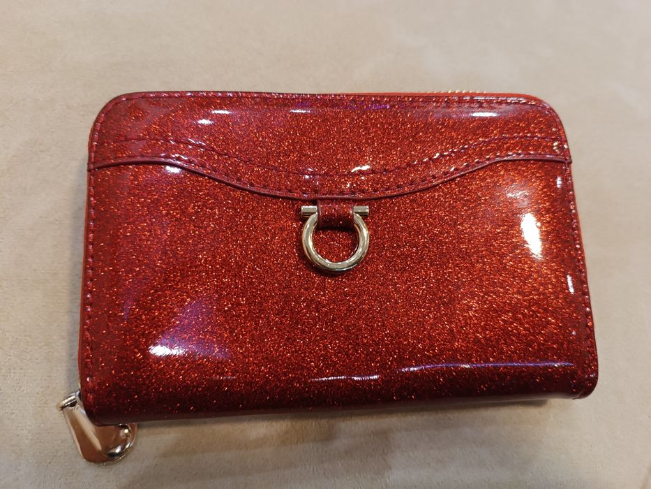 Дамски портмонета три броя