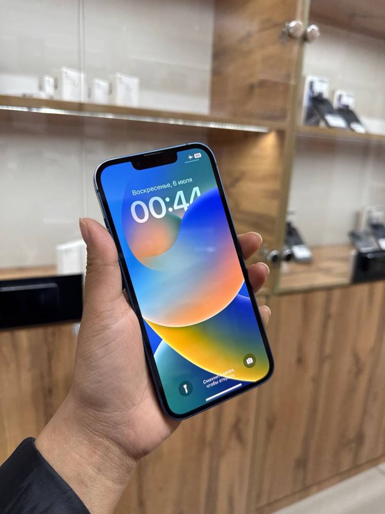 iphone 13.
