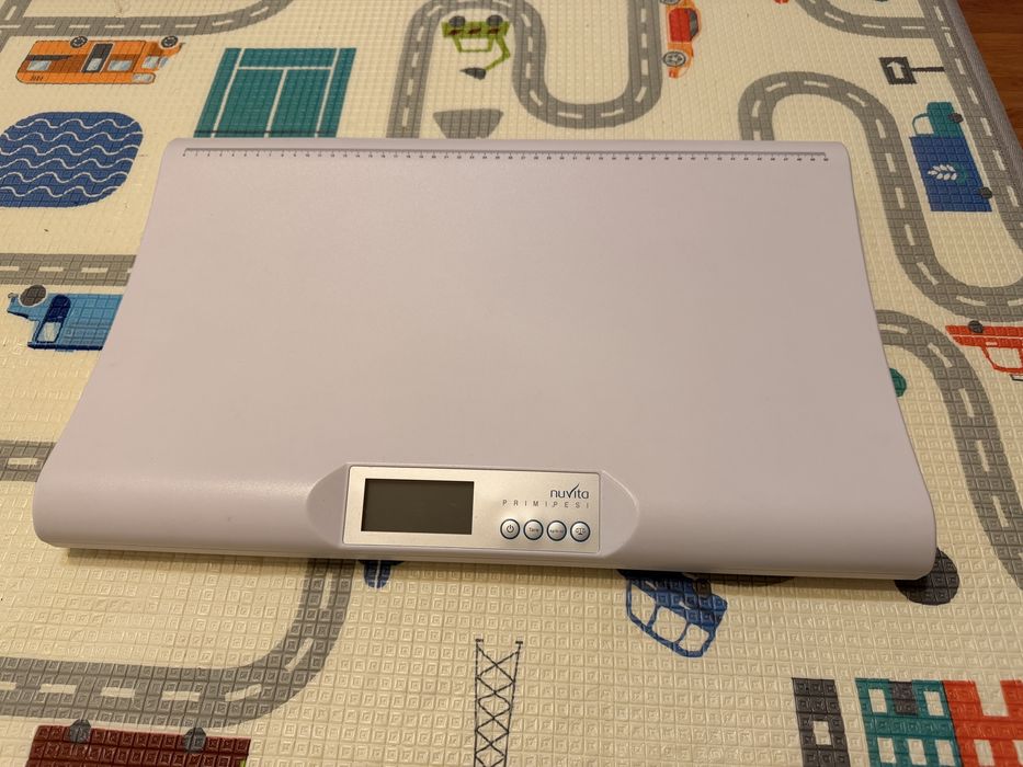 Дигитален бебешки кантар Nuvita 1300