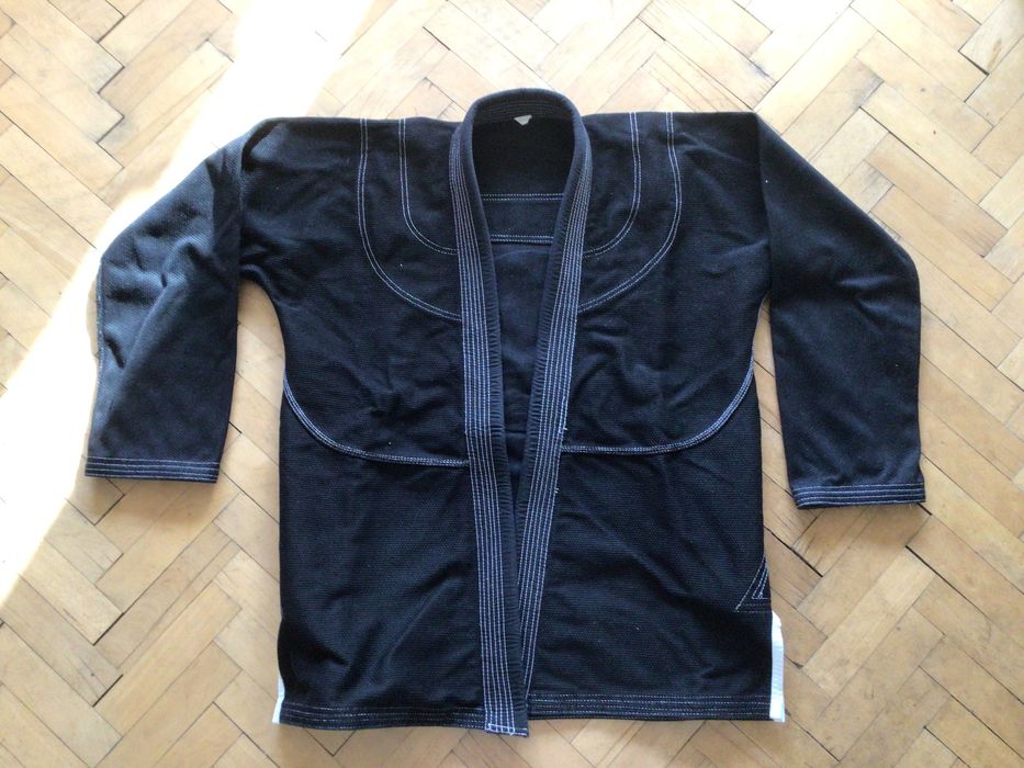 Черно кимоно (ги) за бразилско джиу джицу (BJJ)