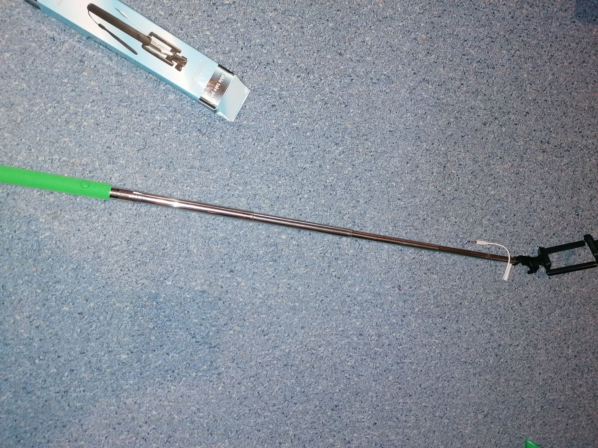 Selfie stick verde